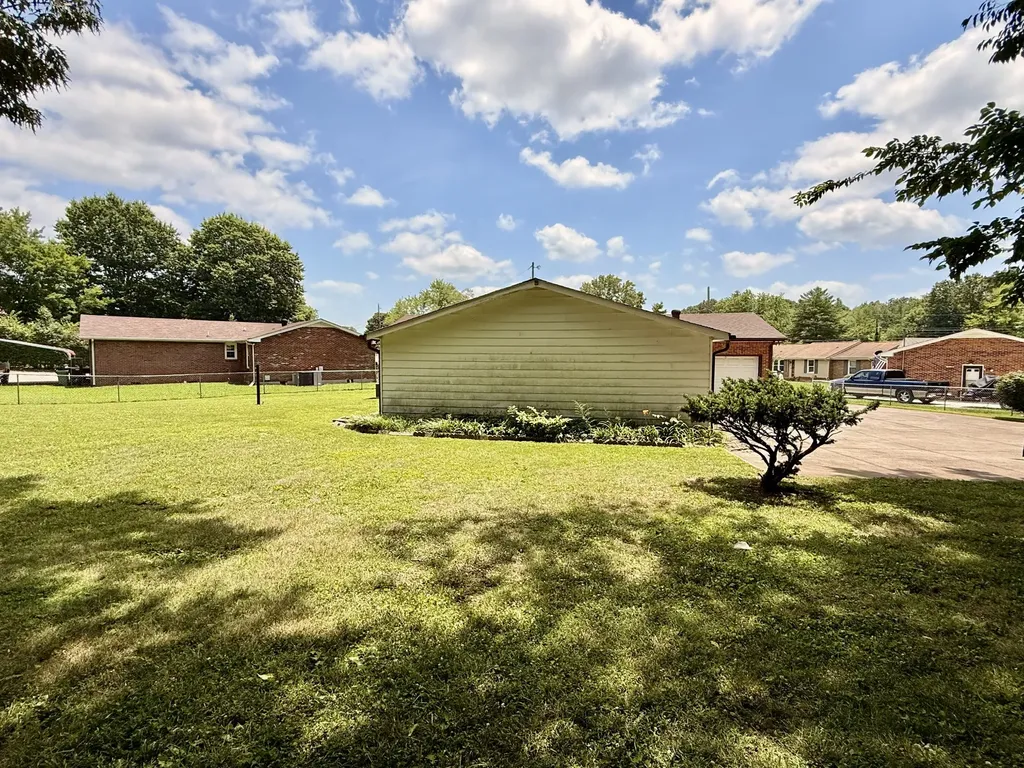 107 Winston Court Clarksville TN 37042