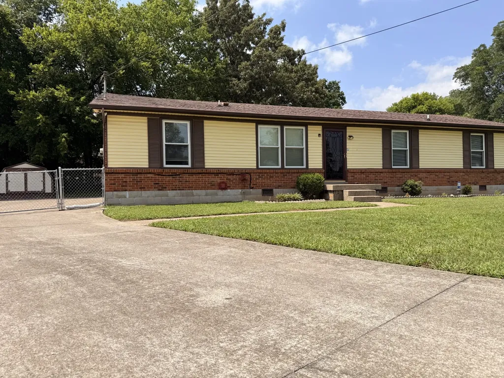 107 Winston Court Clarksville TN 37042