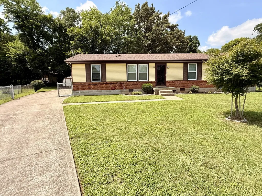 107 Winston Court Clarksville TN 37042