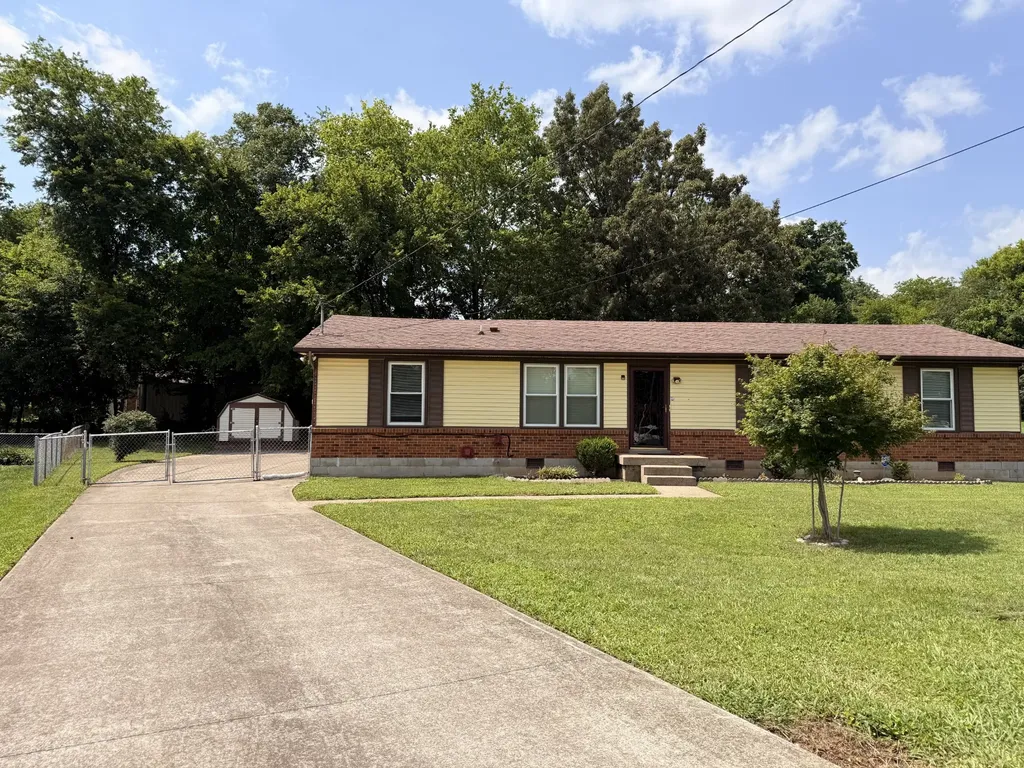 107 Winston Court Clarksville TN 37042