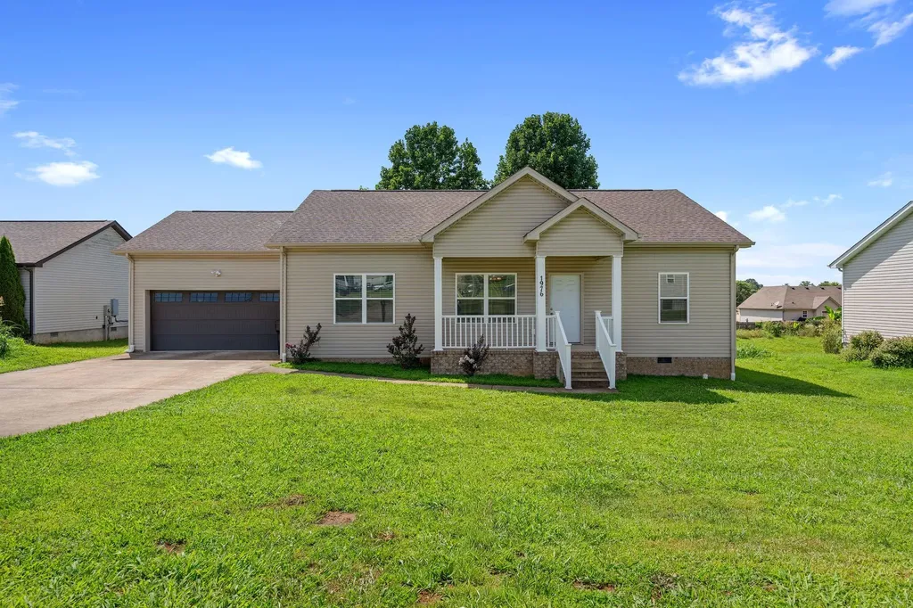 1976 Normandy Drive Columbia TN 38401