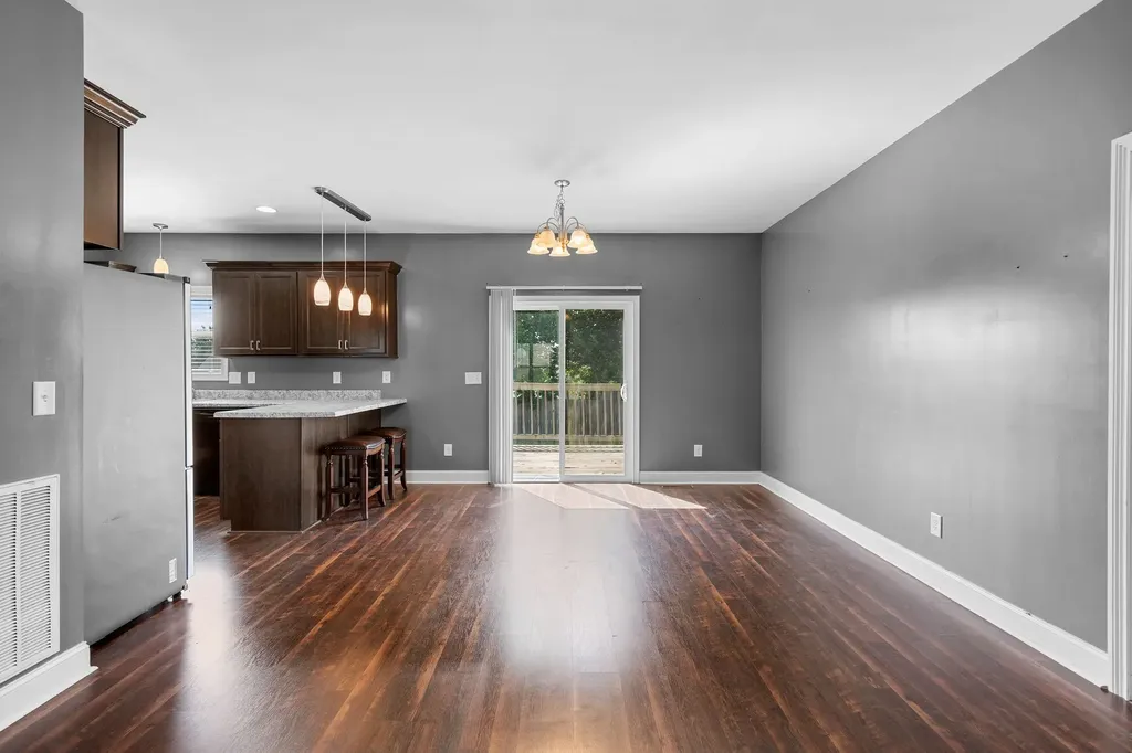 1976 Normandy Drive Columbia TN 38401