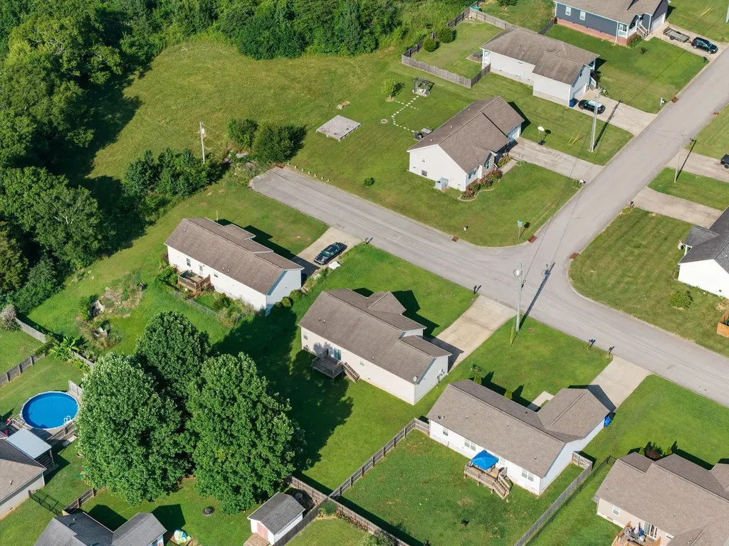 1976 Normandy Drive Columbia TN 38401