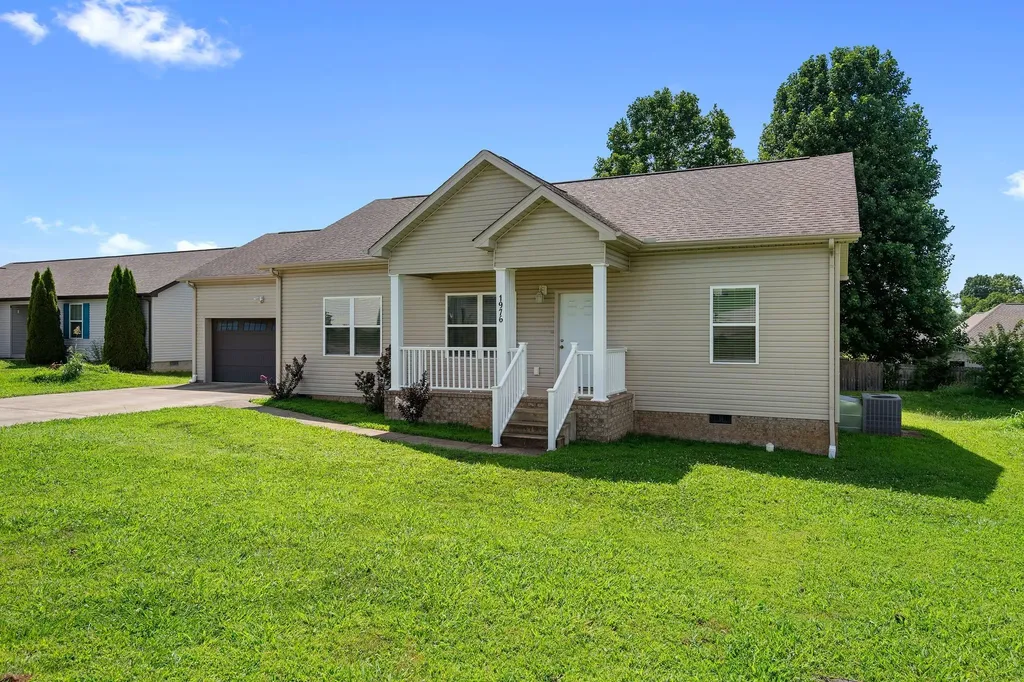 1976 Normandy Drive Columbia TN 38401