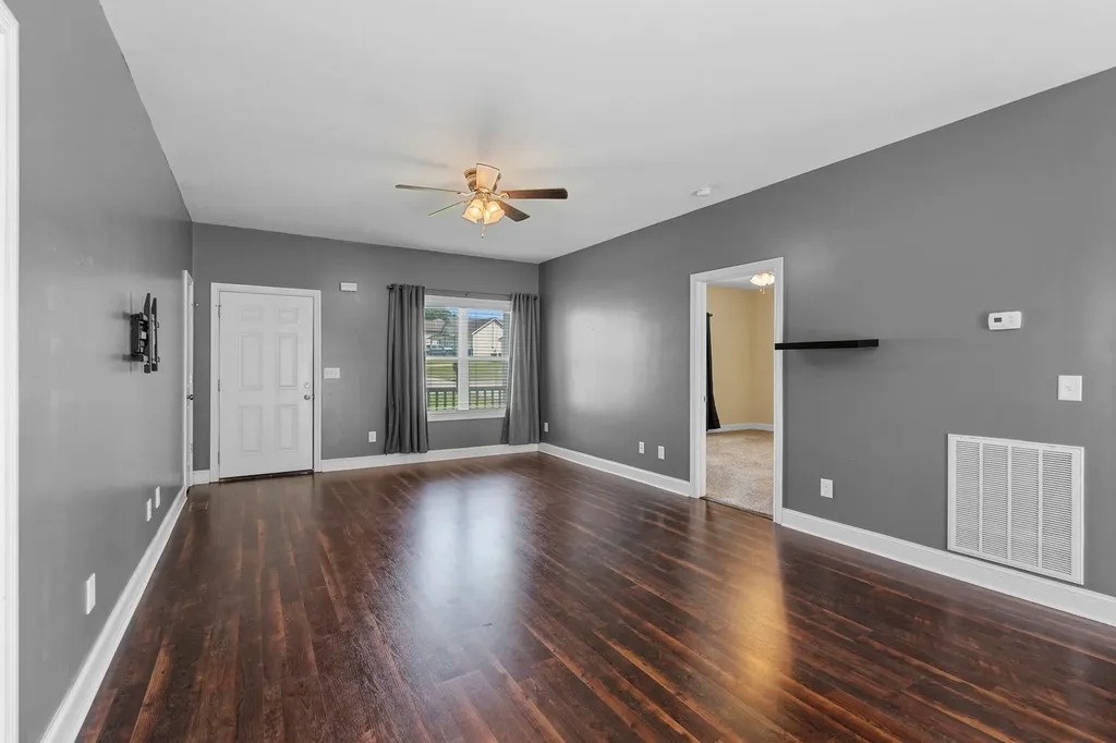 1976 Normandy Drive Columbia TN 38401