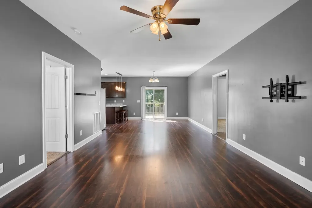 1976 Normandy Drive Columbia TN 38401