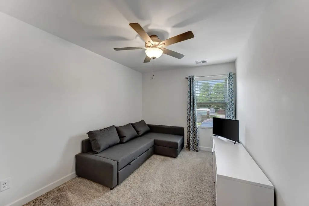 4032 Opal Drive Hendersonville TN 37075