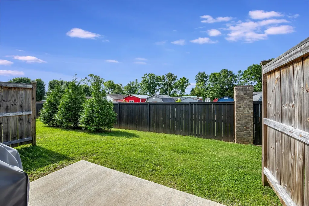 4032 Opal Drive Hendersonville TN 37075