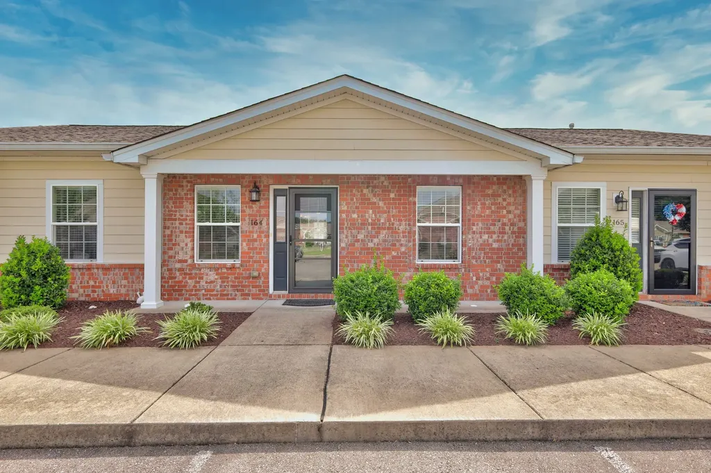 1040 Charlie Daniels Parkway Mount Juliet TN 37122