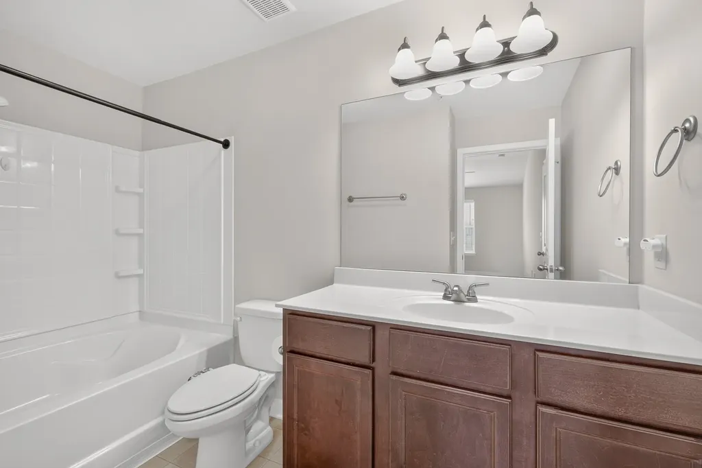 1040 Charlie Daniels Parkway Mount Juliet TN 37122