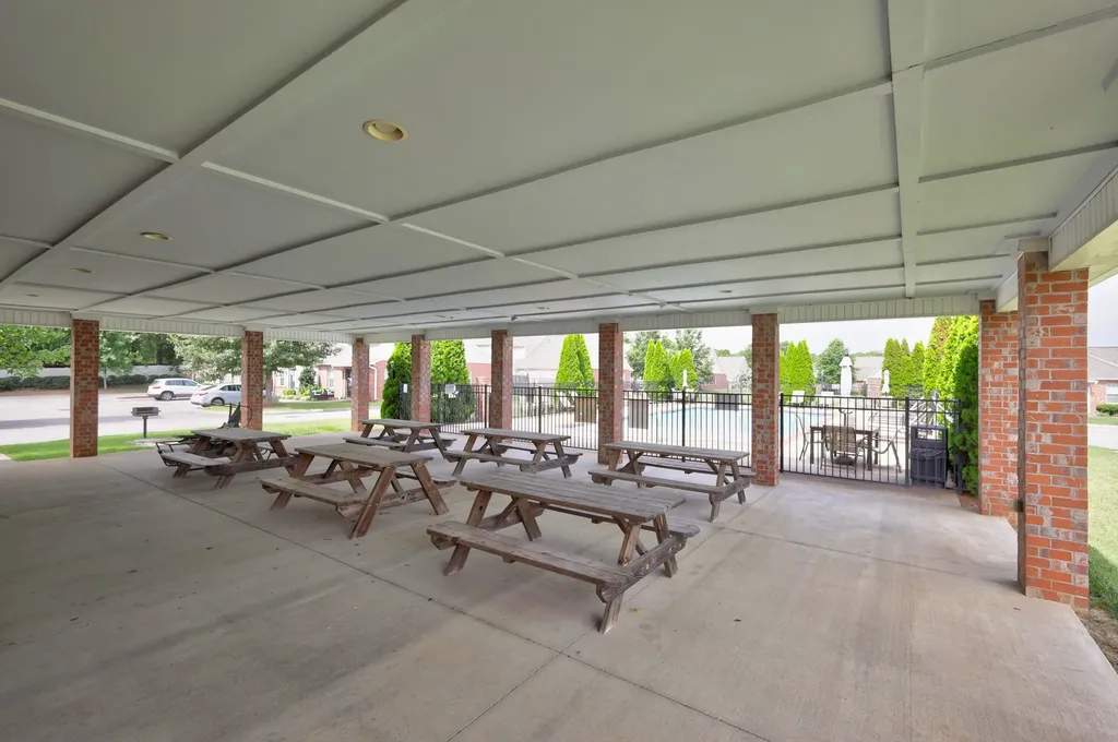 1040 Charlie Daniels Parkway Mount Juliet TN 37122
