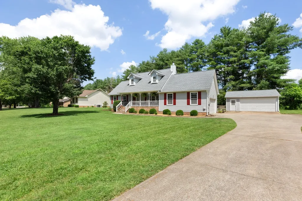 100 Concord Drive Columbia TN 38401