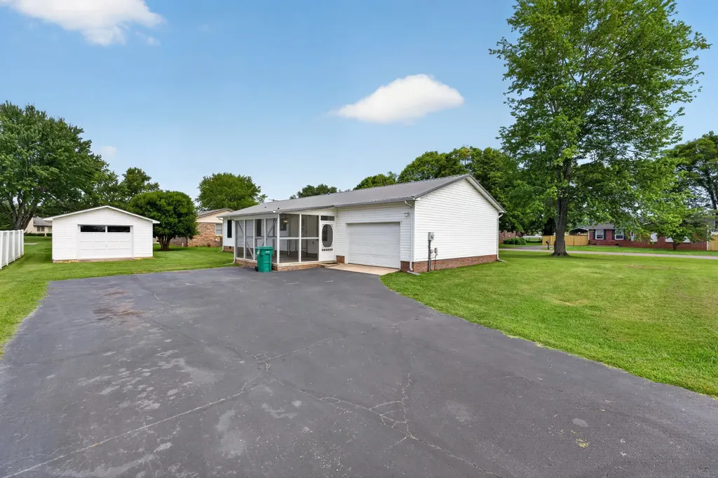 101 Lisa Circle Winchester TN 37398