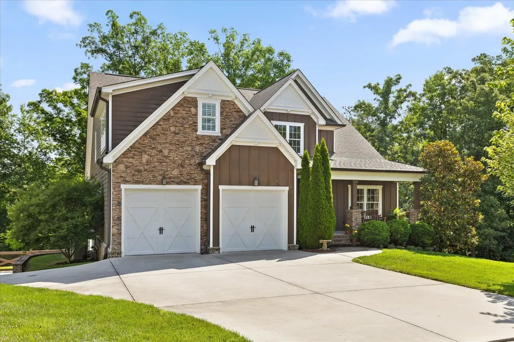 697 Sugar Leaf Lane Soddy Daisy TN 37379