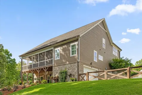 697 Sugar Leaf Lane Soddy Daisy TN 37379
