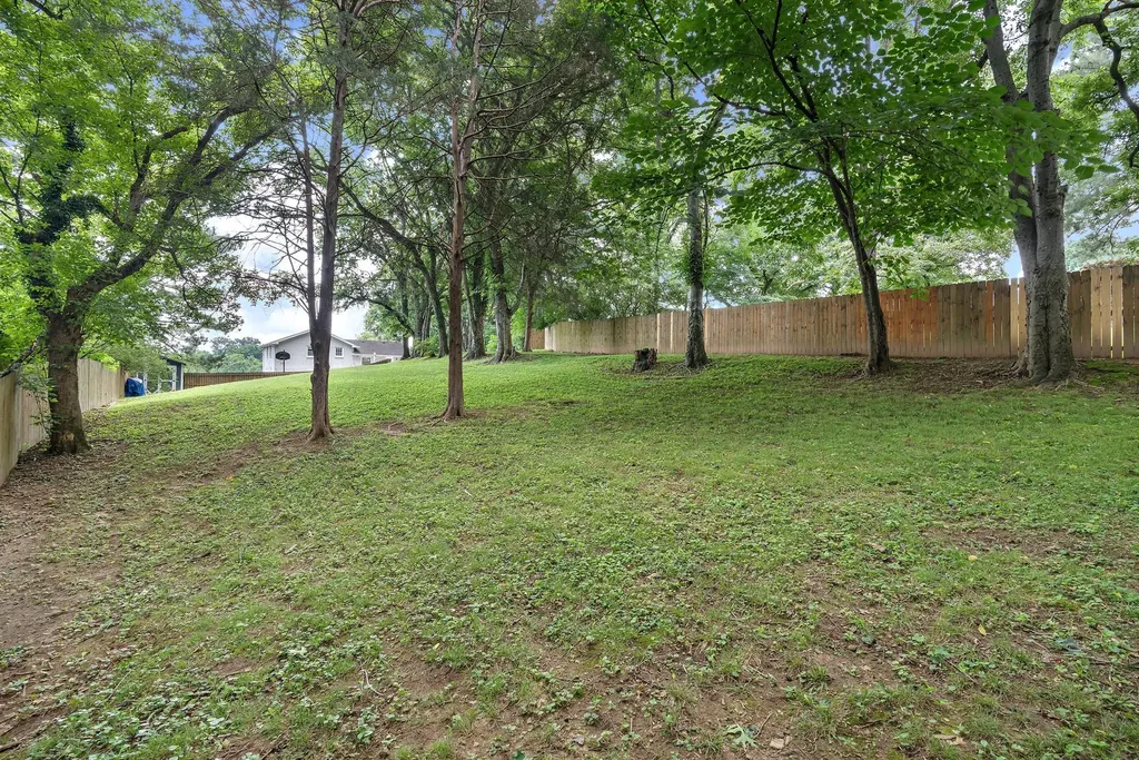 5028 Briarwood Drive Nashville TN 37211
