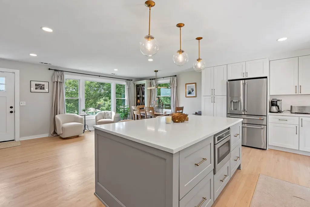 5028 Briarwood Drive Nashville TN 37211