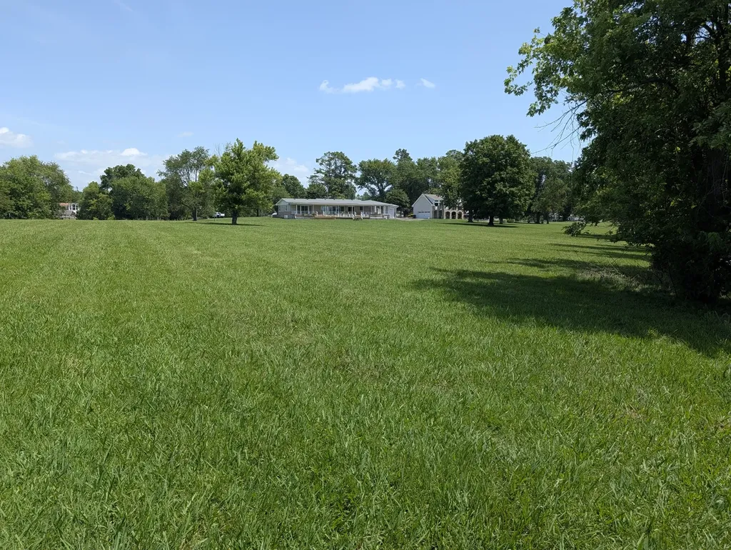 413 Private Drive Hendersonville TN 37075