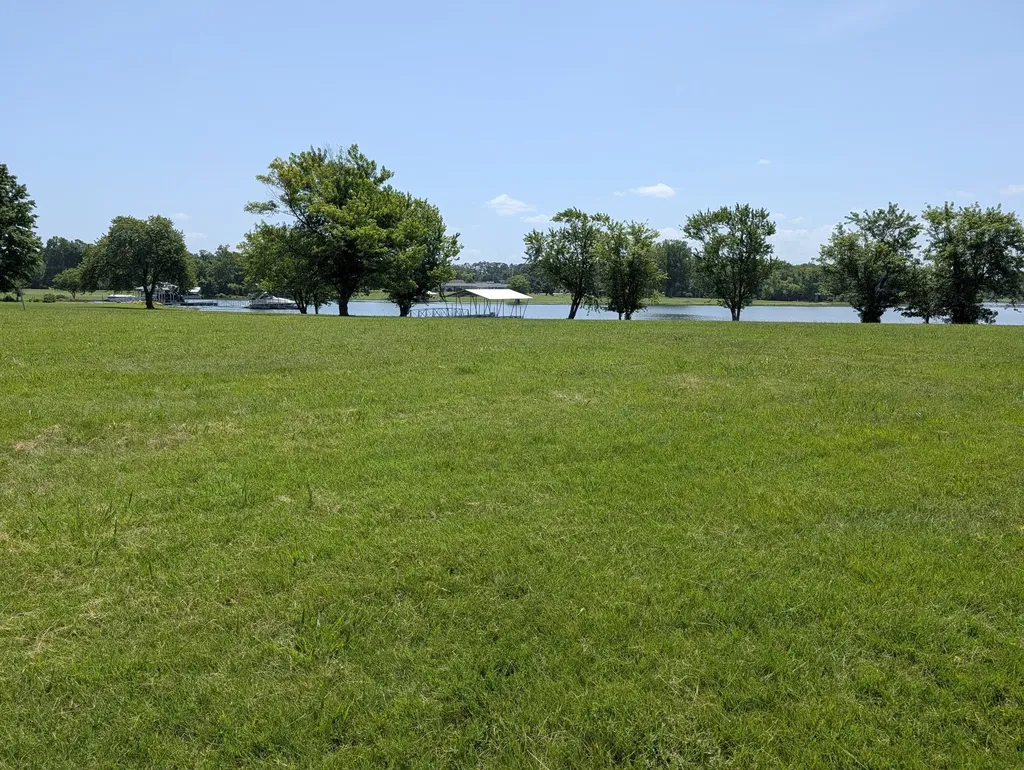 413 Private Drive Hendersonville TN 37075