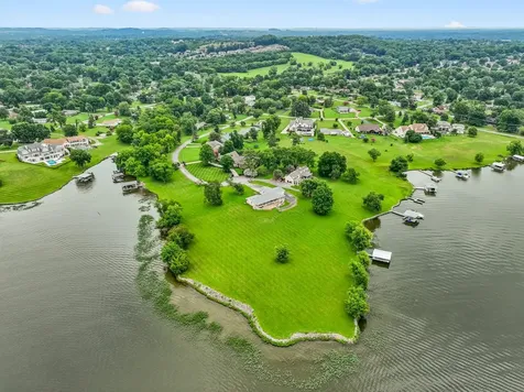 413 Private Drive Hendersonville TN 37075