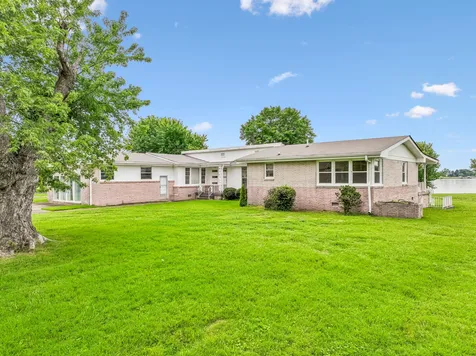413 Private Drive Hendersonville TN 37075