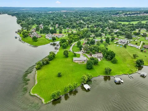 413 Private Drive Hendersonville TN 37075