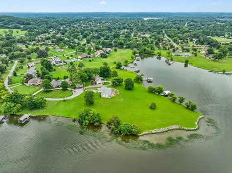413 Private Drive Hendersonville TN 37075