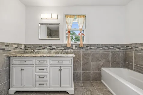 413 Private Drive Hendersonville TN 37075