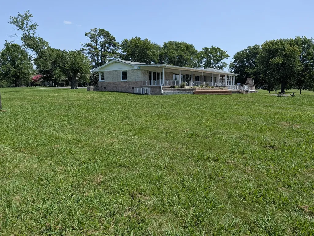 413 Private Drive Hendersonville TN 37075