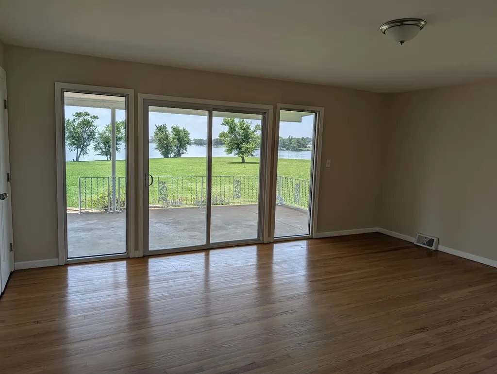 413 Private Drive Hendersonville TN 37075