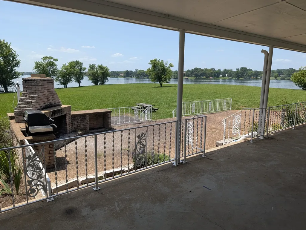 413 Private Drive Hendersonville TN 37075