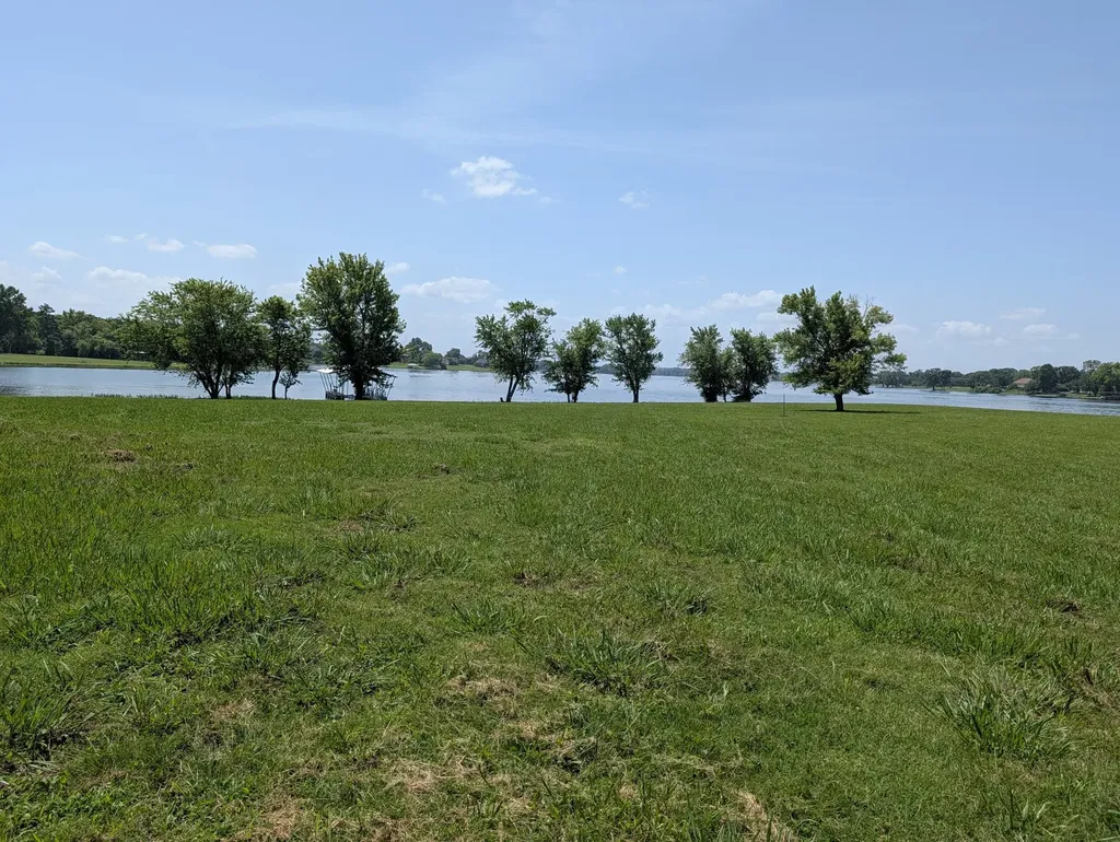 413 Private Drive Hendersonville TN 37075