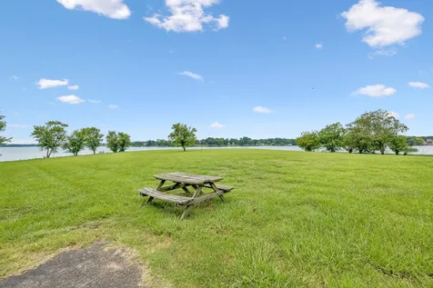 413 Private Drive Hendersonville TN 37075