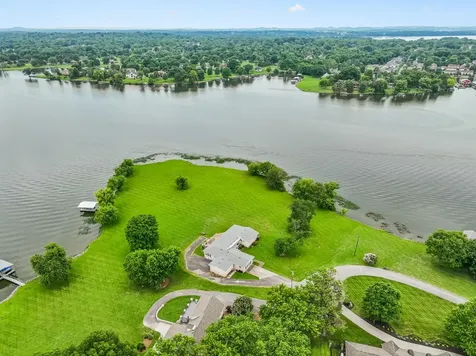 413 Private Drive Hendersonville TN 37075