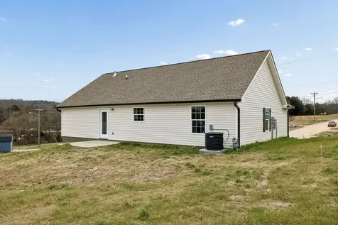 108 Crows Hill Drive Gordonsville TN 38563
