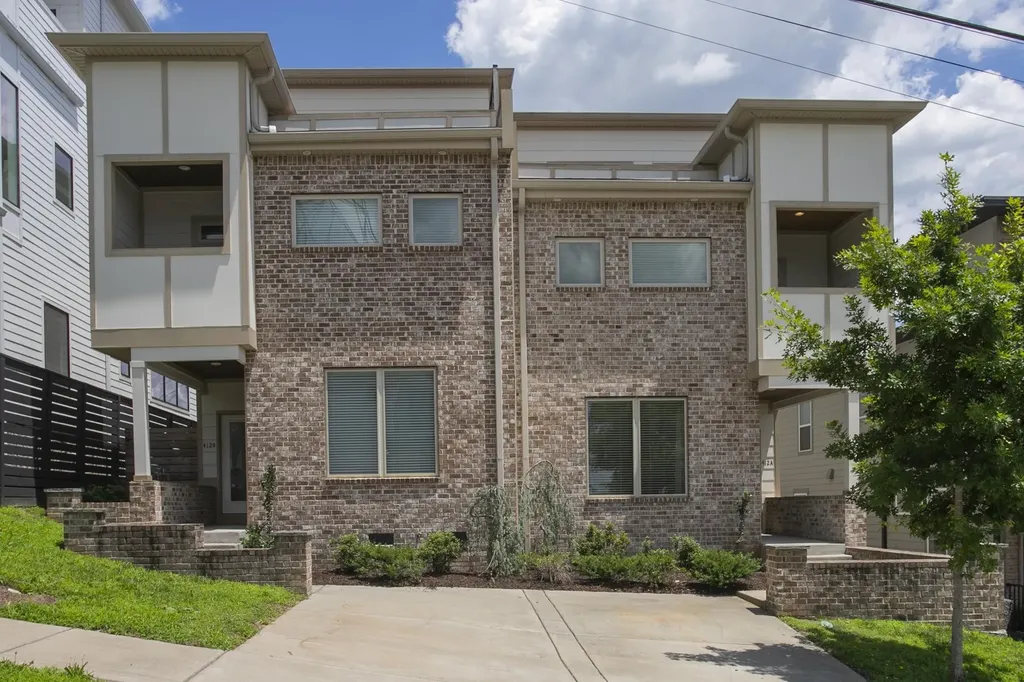 412A 37th Ave, N Nashville TN 37209