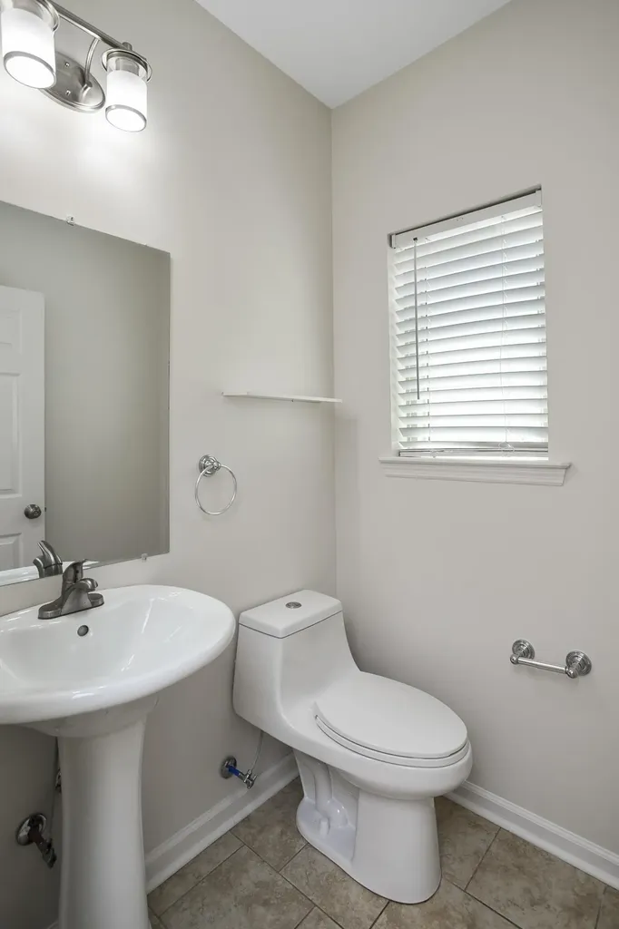 412A 37th Ave, N Nashville TN 37209