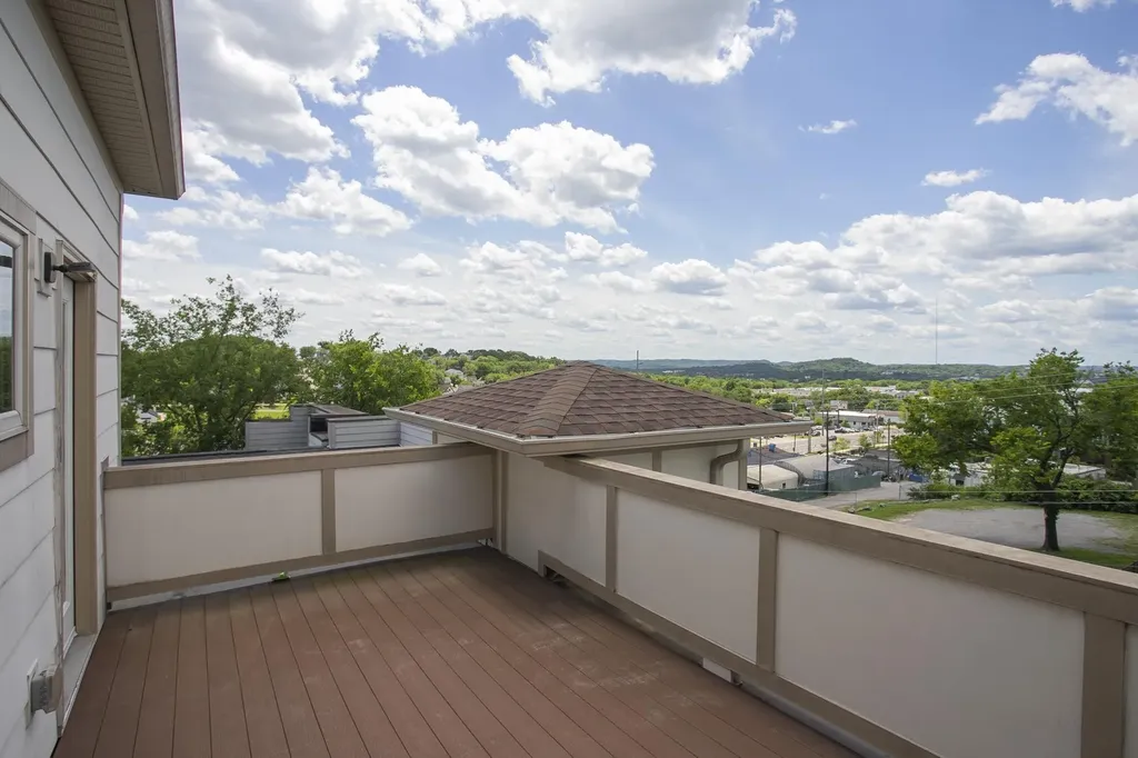 412A 37th Ave, N Nashville TN 37209