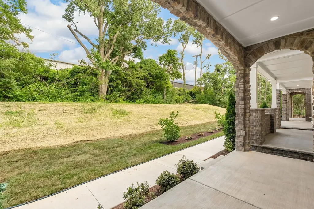 606 Summit Trail Nashville TN 37207