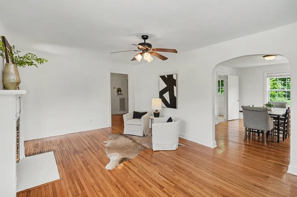 112 8th Avenue Columbia TN 38401