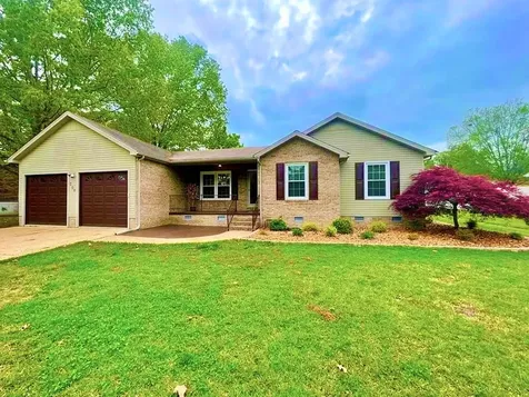 208 Greenwood Drive Paris TN 38242