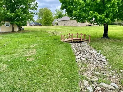 208 Greenwood Drive Paris TN 38242