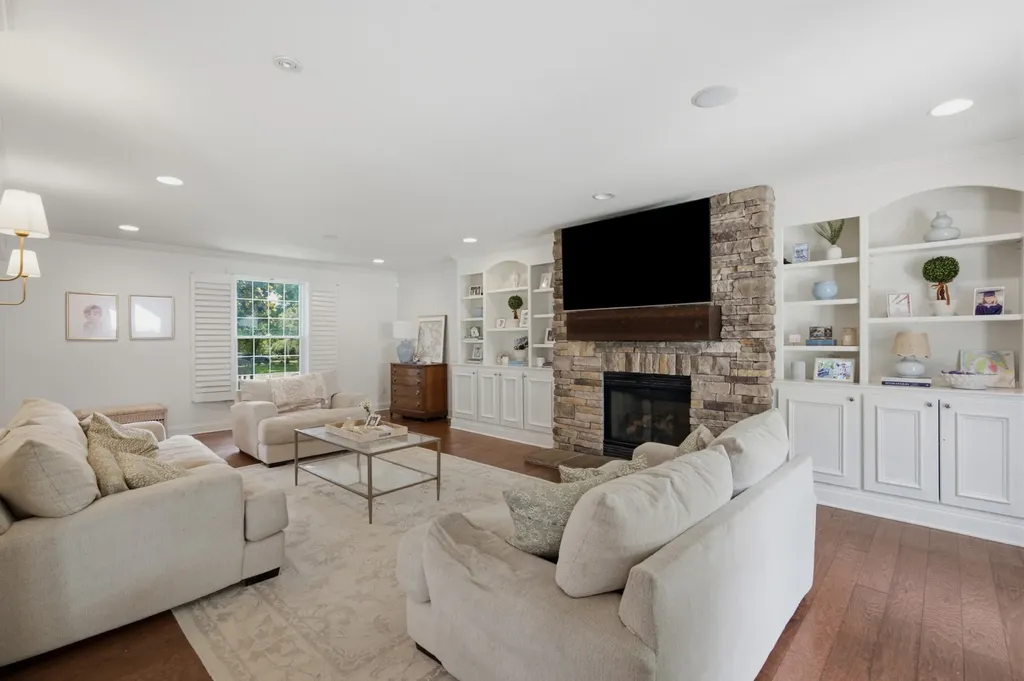 5212 Williamsburg Road Brentwood TN 37027