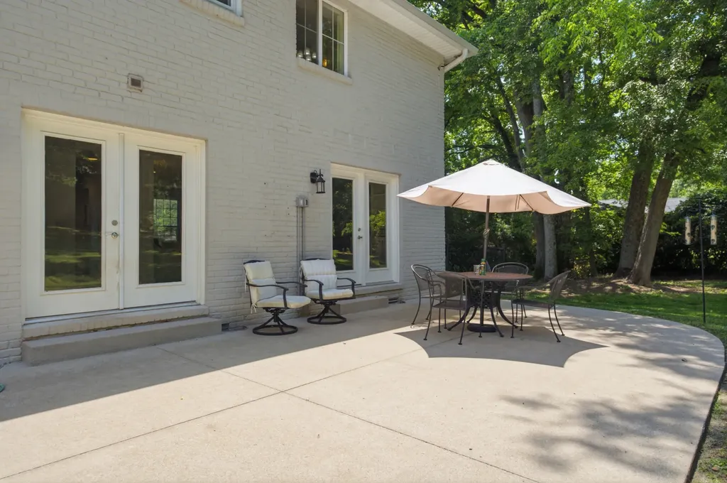 5212 Williamsburg Road Brentwood TN 37027
