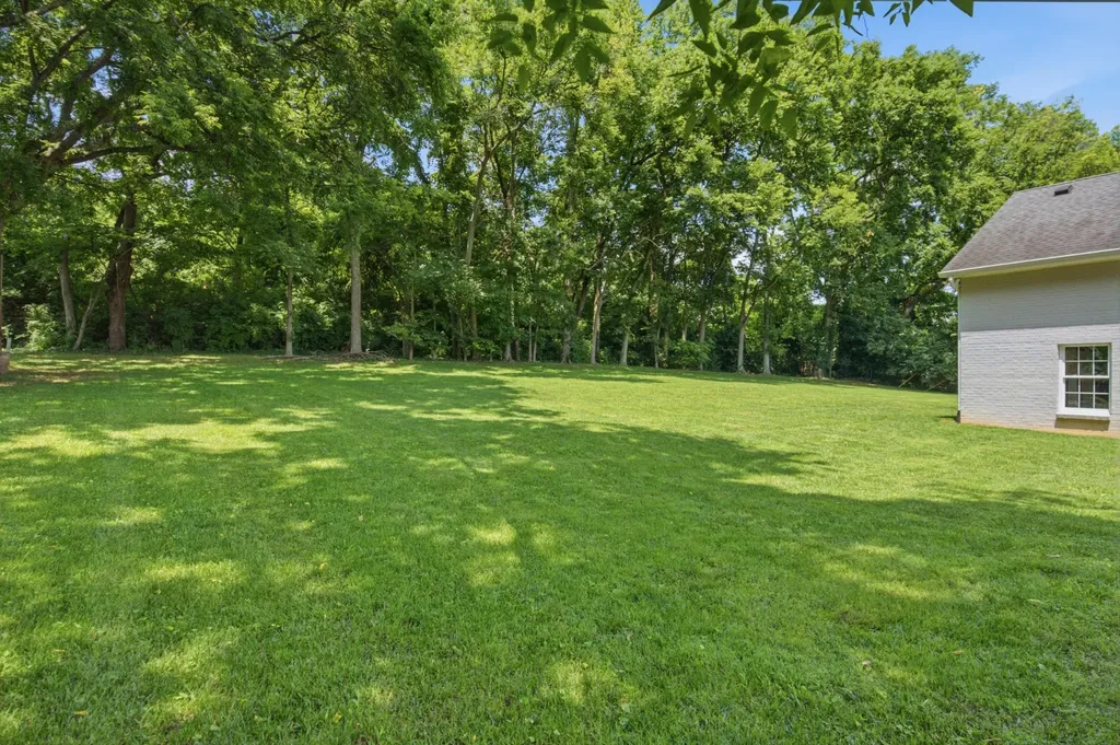5212 Williamsburg Road Brentwood TN 37027
