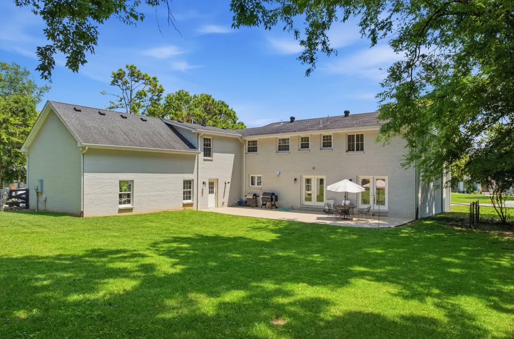 5212 Williamsburg Road Brentwood TN 37027