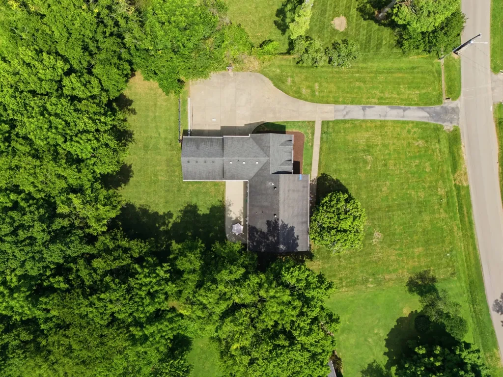 5212 Williamsburg Road Brentwood TN 37027