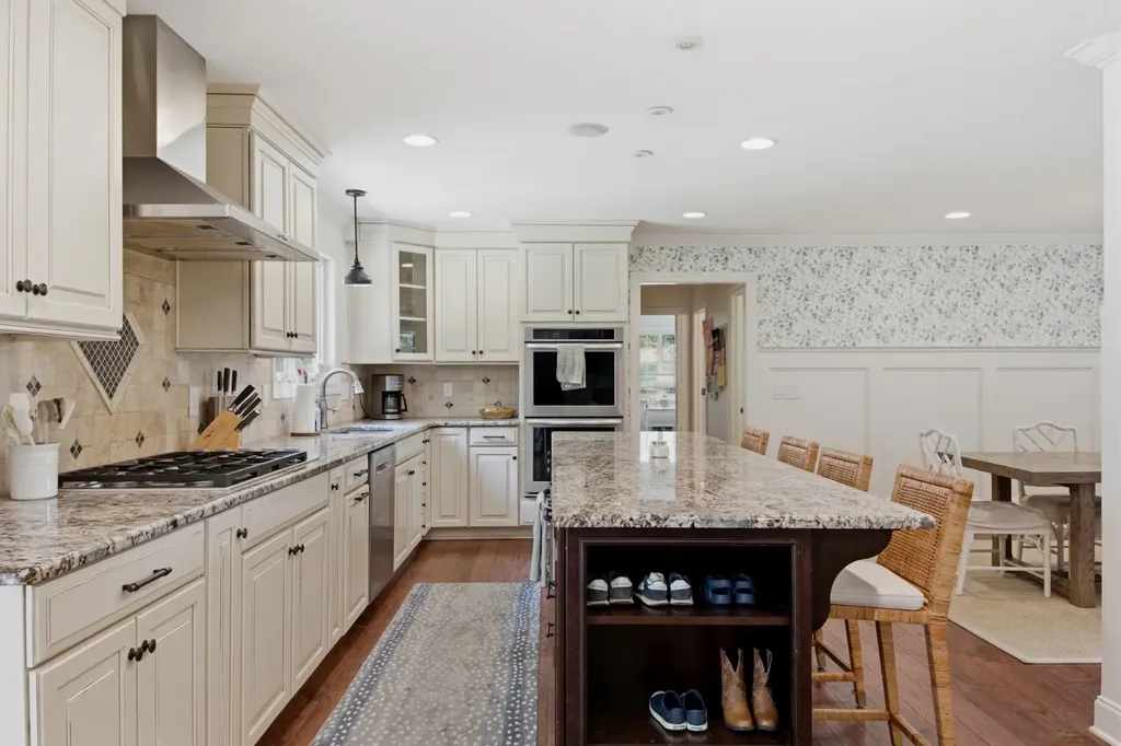 5212 Williamsburg Road Brentwood TN 37027