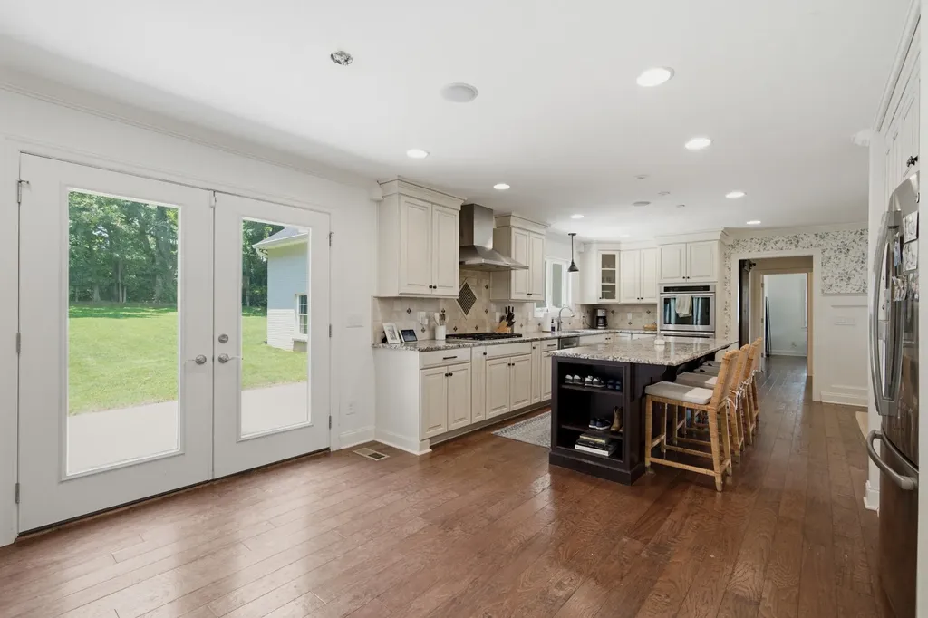 5212 Williamsburg Road Brentwood TN 37027