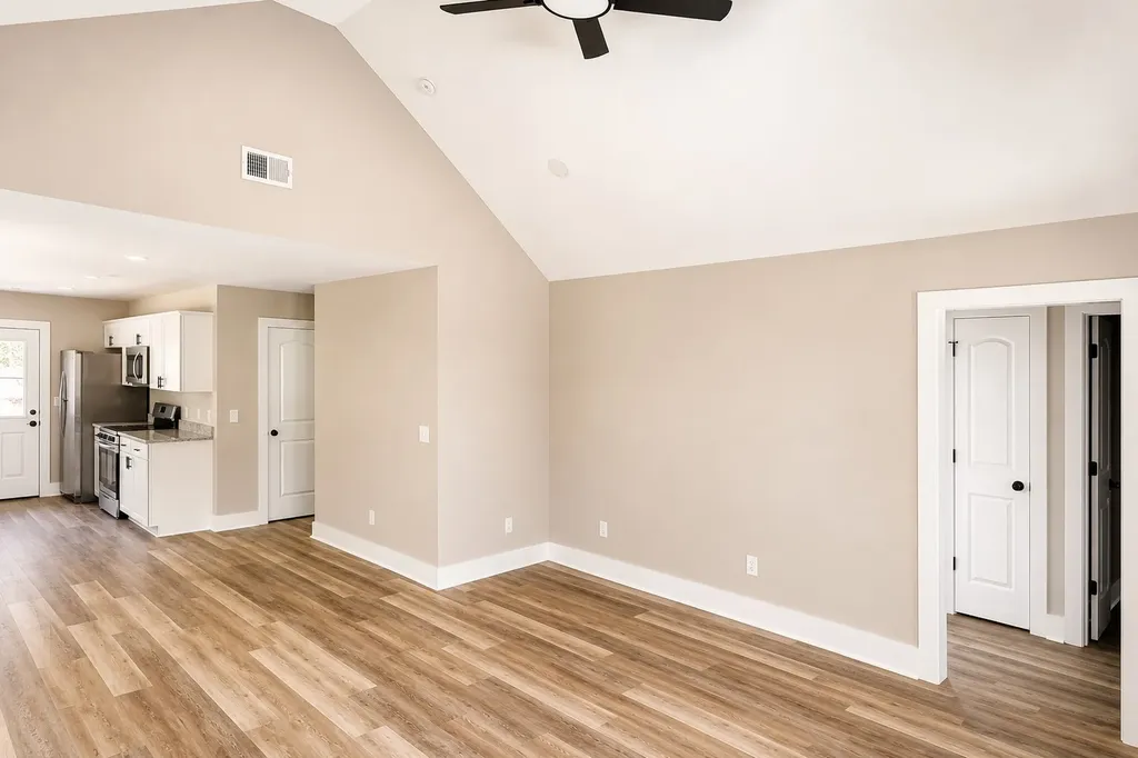 124 Corlew Street Charlotte TN 37036